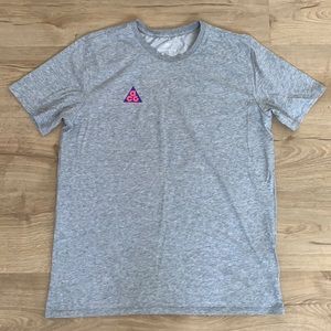 Nike ACG shirt sz large